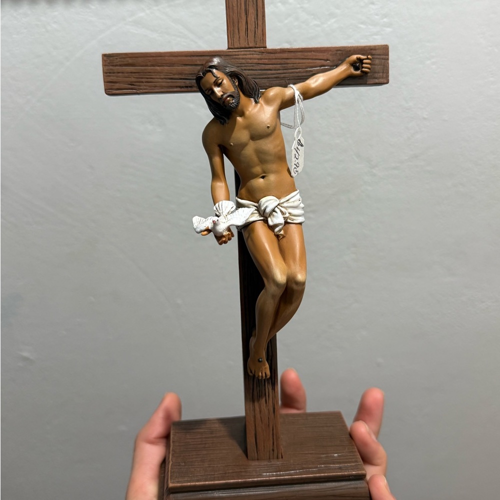 Toscana 8 Statue Crucifix